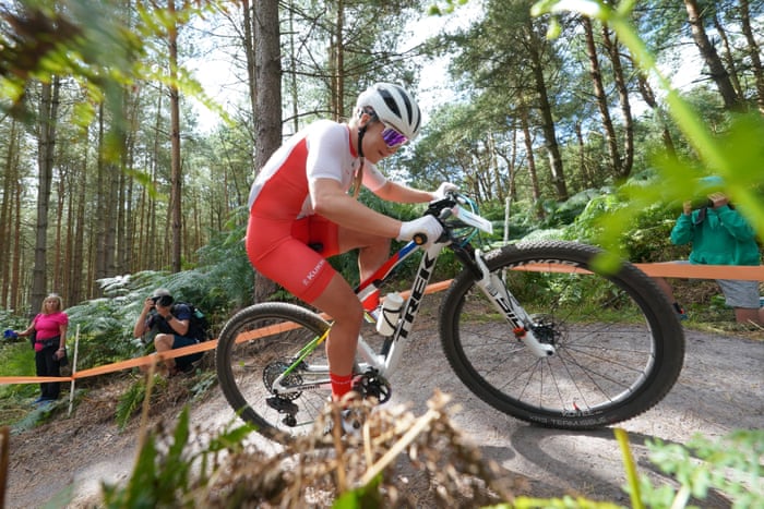 Evie Richards wins gold!