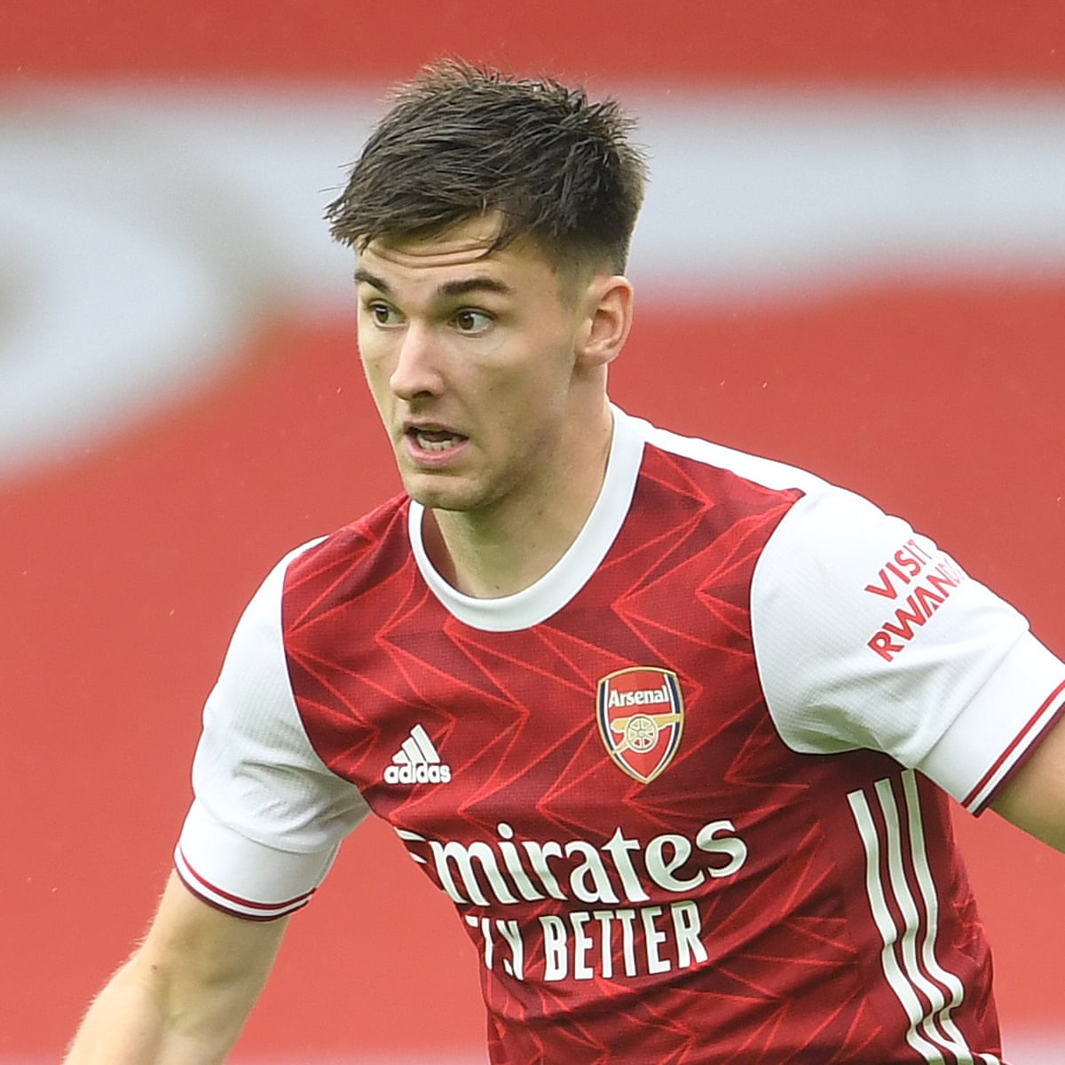 Den 28-år gammal 178 cm lång Kieran Tierney i 2025