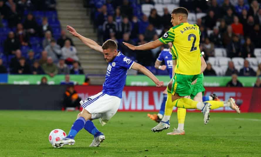 Jamie Vardy scored a second goal for him and Fox.