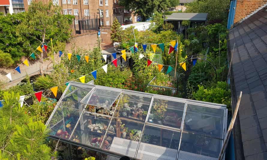 Core Landscapes transforms underused land in deprived urban areas through horticulture, design, workshops, training and events.