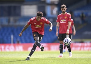 Leeds united v manchester united: premier lig - canlı! 4 rashford takes a free kick