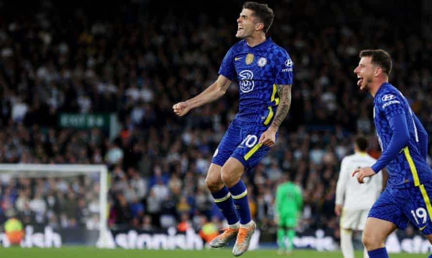 Chelsea Christian Pulisic and fellow goal scorer Mason Mount (right) celebrate.
