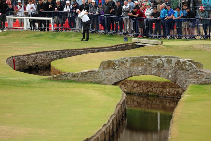 A sense of how wide Poulter’s tee shot went left on the first.