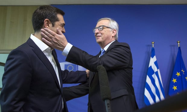 Greek Prime Minister Alexis Tsipras (L) is welcomed by European Commission President Jean-Claude Juncker for a meeting ahead of a Eurozone emergency summit on Greece in Brussels, Belgium June 22, 2015. The European Union welcomed new proposals from Tsipras as a “good basis for progress” at talks on Monday where creditors want 11th-hour concessions to haul Athens back from the brink of bankruptcy. REUTERS/Yves Herman