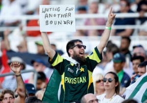 A Pakistan fan pleads for boundaries.