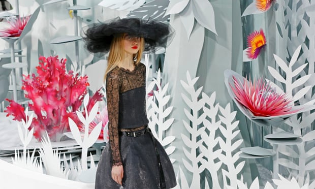 E-commerce is changing the fashion industry – it's time to catch up E-commerce is changing the fashion industry – it's time to catch up