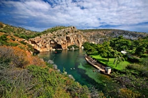 Vouliagmeni lake