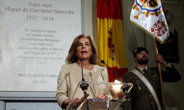 Ana Botella speaks at the reburial of Miguel de Cervantes. The plaque reads: ‘Time is brief, anxieties grow, hopes diminish and, with this, I carry out my life with my desire to live.’