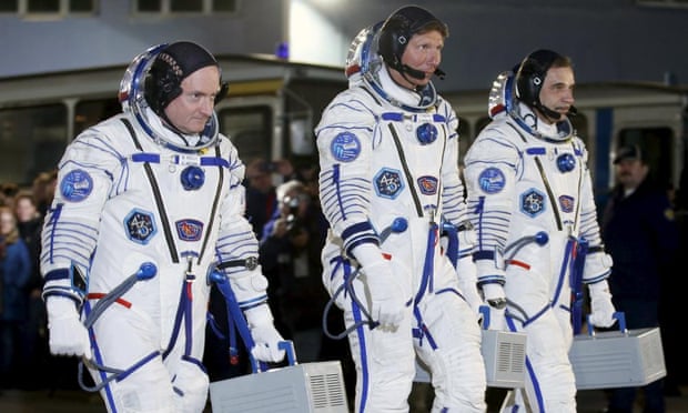 Американский и российский космонавты отправились в историческое космическое путешествие