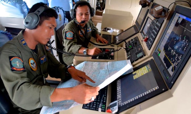 AirAsia QZ8501: search for missing flight resumes at first light.