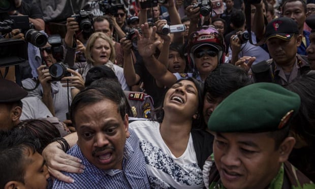 Bali Nine: Indonesia executes eight prisoners but reprieves Mary.