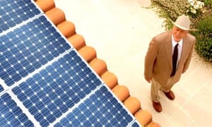 Dallas actor Larry Hagman promotes solar powar company