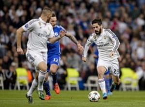 Isco vies with Marco Hoeger.