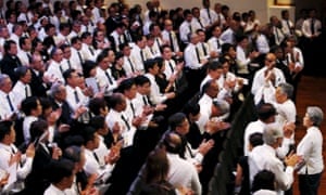 Singapore’s prime minister, Lee Hsien Loong, and his wife Ho Ching thank attendees 