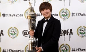 IMAGE STRICTLY EMBARGOED FOR ALL USAGES UNTIL 00.01 ON MONDAY APRIL 27, 2015, OR UNTIL AN OFFICIAL WINNERS ANNOUNCEMENT IS MADE VIA THE @PFA TWITTER ACCOUNT.Winner of the PFA's Womens Player of the Year Ji So-Yun during the PFA Awards at the Grosvenor House Hotel, London. PRESS ASSOCIATION Photo. Picture date: Sunday April 26, 2015. Photo credit should read: Barrington Coombs/PA Wire