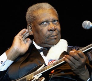 Performing in Frankfurt on 13 July 2004, the first concert of his German tour.