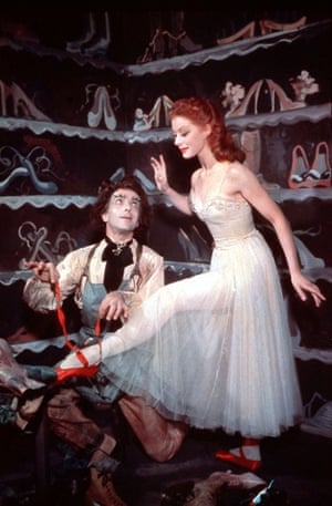 Leonaide Massine and Moira Shearer in <em>The Red Shoes</em> (1948).