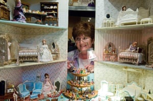 Dolls-house-miniatures-016.jpg