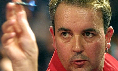 Phil-Taylor-in-action-aga-001.jpg