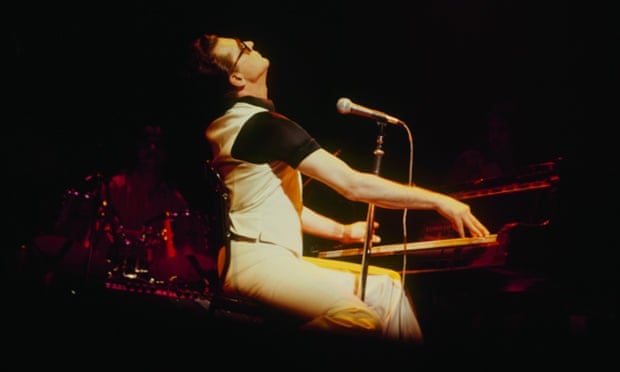 Jerry Lee Lewis performs on stage at the Rainbow Theatre in London, England in December 1978. (Photo by David Redfern/Redferns)