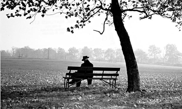 Man-sitting-on-a-bench-un-012.jpg