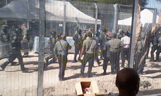 Manus guard sacked for reportedly assaulting handcuffed asylum seekers