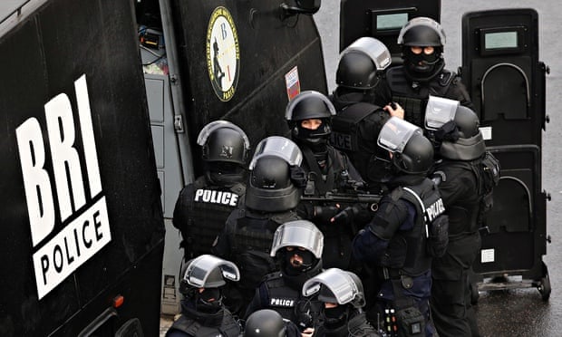 [Image: French-police-mobilise-af-012.jpg]