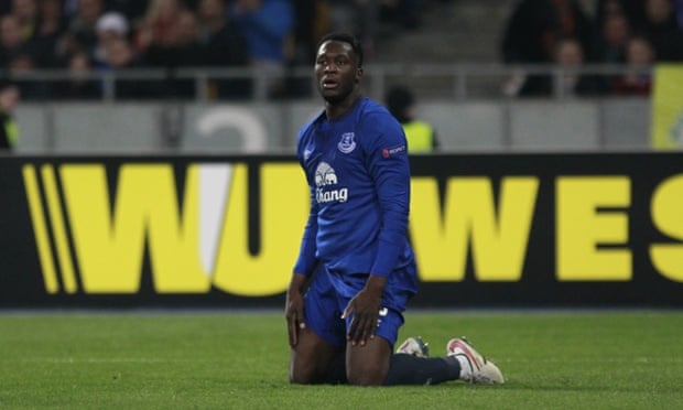 Romelu Lukaku dejected.