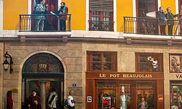 A CitéCréation mural in Lyon.