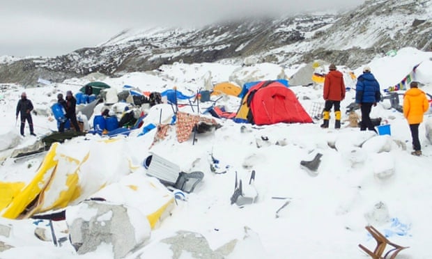 Nepal earthquake: rescue of stranded Everest climbers begins.