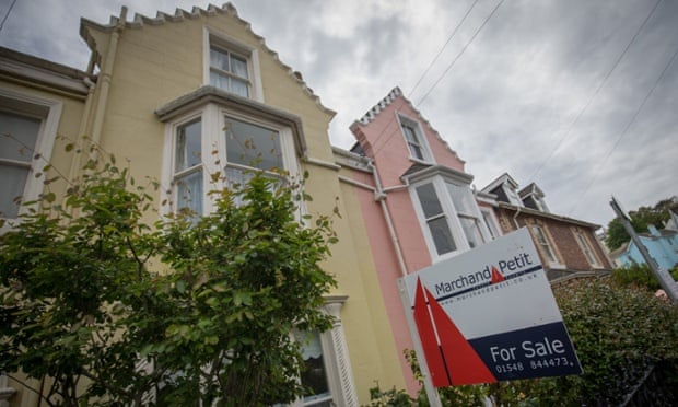 SALCOMBE, ENGLAND - JUNE 01:  A estate agents for sale board is displayed outside a property in the seaside town of Salcombe on June 1, 2015 in Devon, England. In a recent study by the Halifax the South Devon resort is now the most expensive seaside town, overtaking Sandbanks in Dorset, with average house prices in the second-home hotspot now reaching   672,874, with prices in the town seeing a massive 69 percent rise over the past decade.  (Photo by Matt Cardy/Getty Images)BusinessFinance
