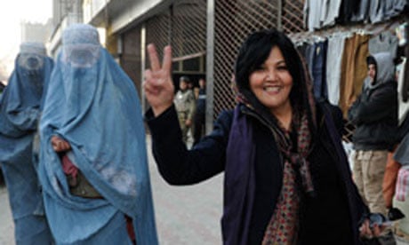 mnadvcompkiterunner - Afghan Clothing