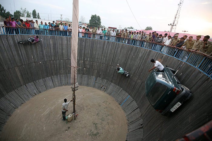 in pictures: wall of death