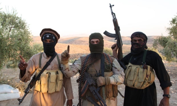ISIS rebeldes soldados militantes na linha da frente