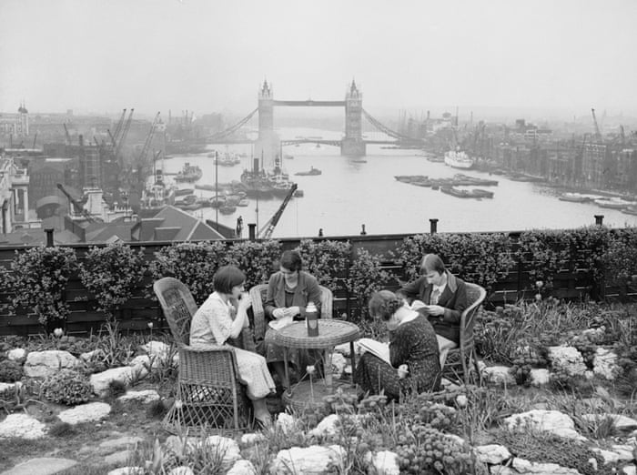 Check Out What Tower Bridge Looked Like  in 1934 