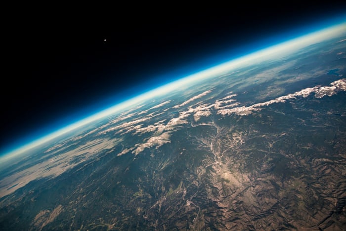 بالن ماه / پاتریک کولیس(از آمریکا) زمین و فضا : با بالاترین درجه تقدیر