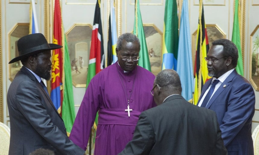 President Salva Kiir and Riek Machar attend a ceasefire ceremony in Addis Ababa last May. After seven unsuccessful attempts to end the civil war in South Sudan, the country could face sanctions.