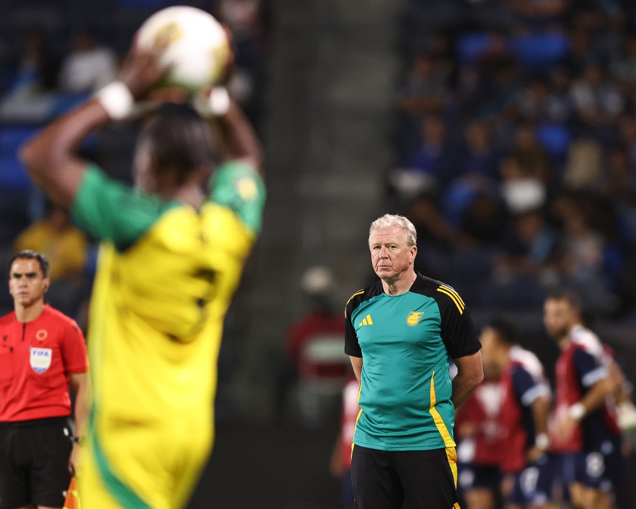 El sueño de Steve McClaren de celebrar un Mundial en el puerto de Jamaica, en medio de la devastación causada por la tormenta. El sueño de Steve McClaren de celebrar un Mundial en el puerto de Jamaica, en medio de la devastación causada por la tormenta.