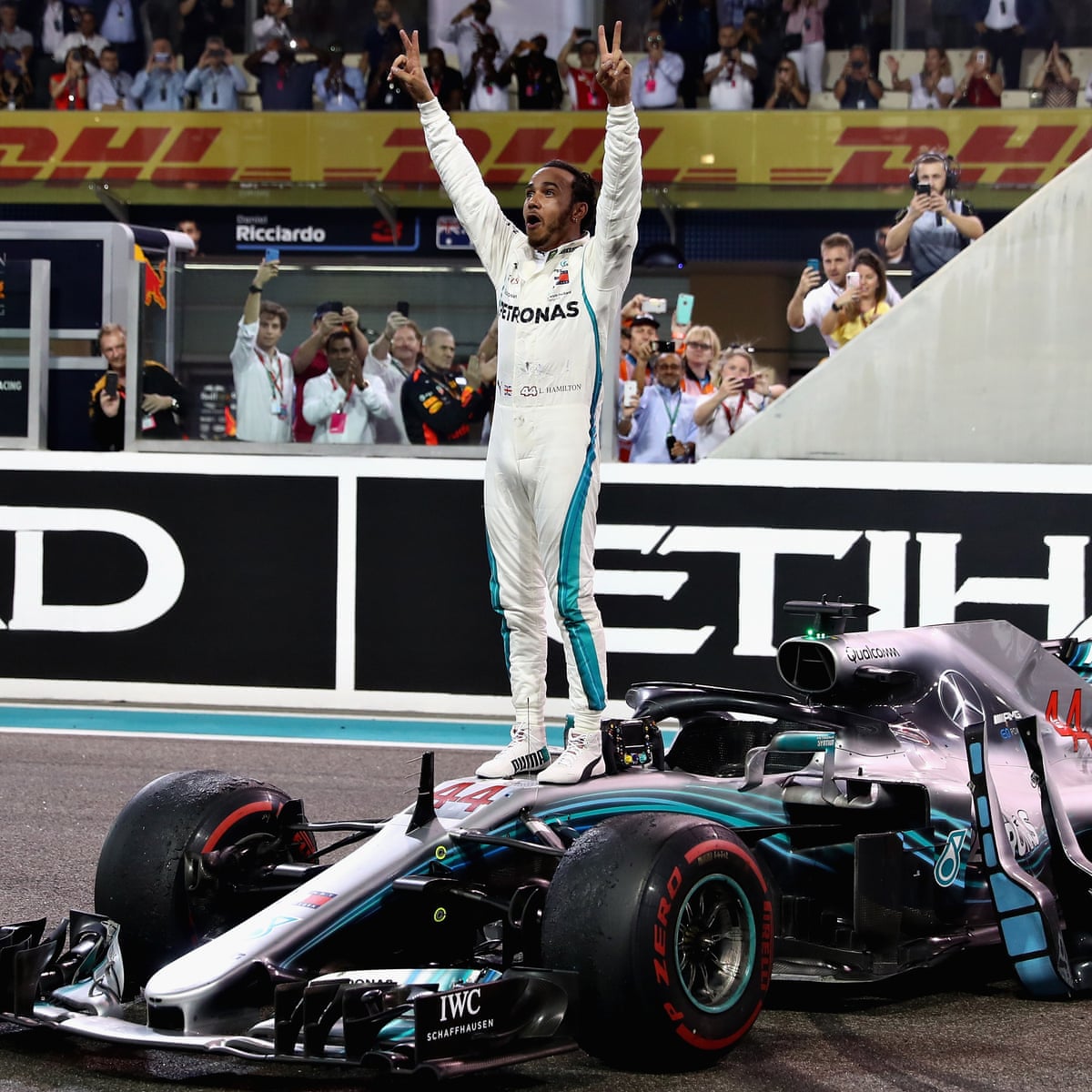 Lewis Hamilton Wins Abu Dhabi Grand Prix F1 As It Happened Sport The Guardian