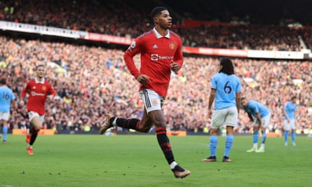 Marcus Rashford celebrating his goal