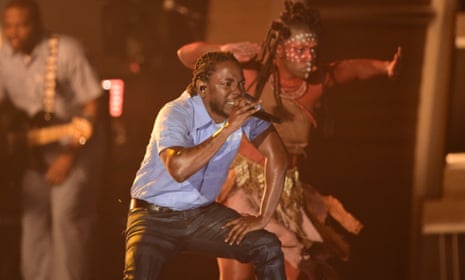 Kendrick Lamar performing at the 2016 Grammy awards.