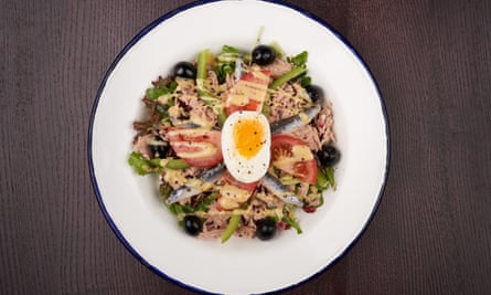 ‘A pleasingly dense, chopped affair’: salade niçoise.