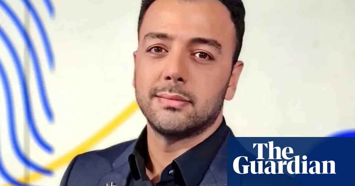 İranlı Uluslararası gazeteci Londra'daki evinin önünde bıçaklandı |  Londra