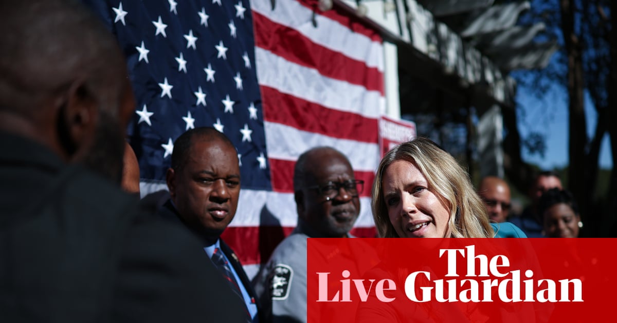 Republican and Democratic ex-governors issue rare joint endorsement for South Carolina Senate candidate – US politics live