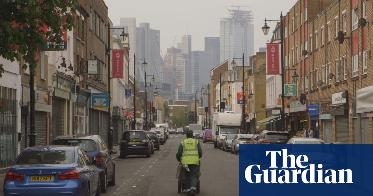 A 50p cuppa and a £2m flat: how one London street captures the divisions of Brexit