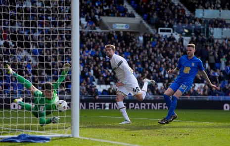 Bamford scores for Sheffield United.