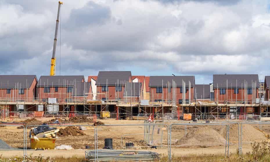 Newly built homes in a residential estate in England. The government plans to ban leaseholds on new-build homes.