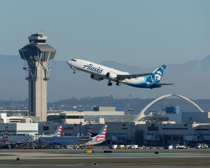 Trump news at a glance: administration reduces US flights as shutdown stretches on