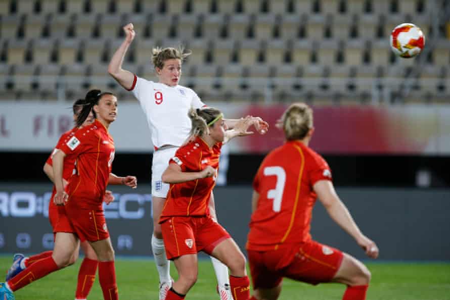 Ellen White heads in the fourth goal for Emgland.