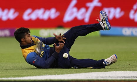 Ashen Bandara of Sri Lanka spills a catch during the ICC Men's T20 World Cup match between Australia and Sri Lanka